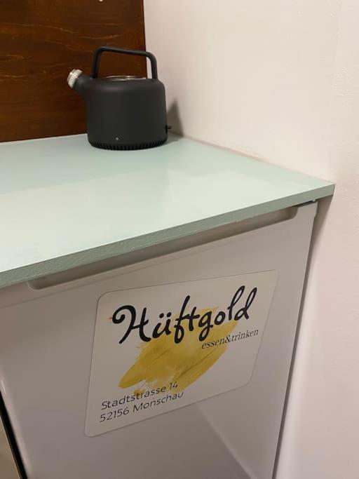 Hueftgold Schlafen & Wohnen Apartment Моншау Екстериор снимка