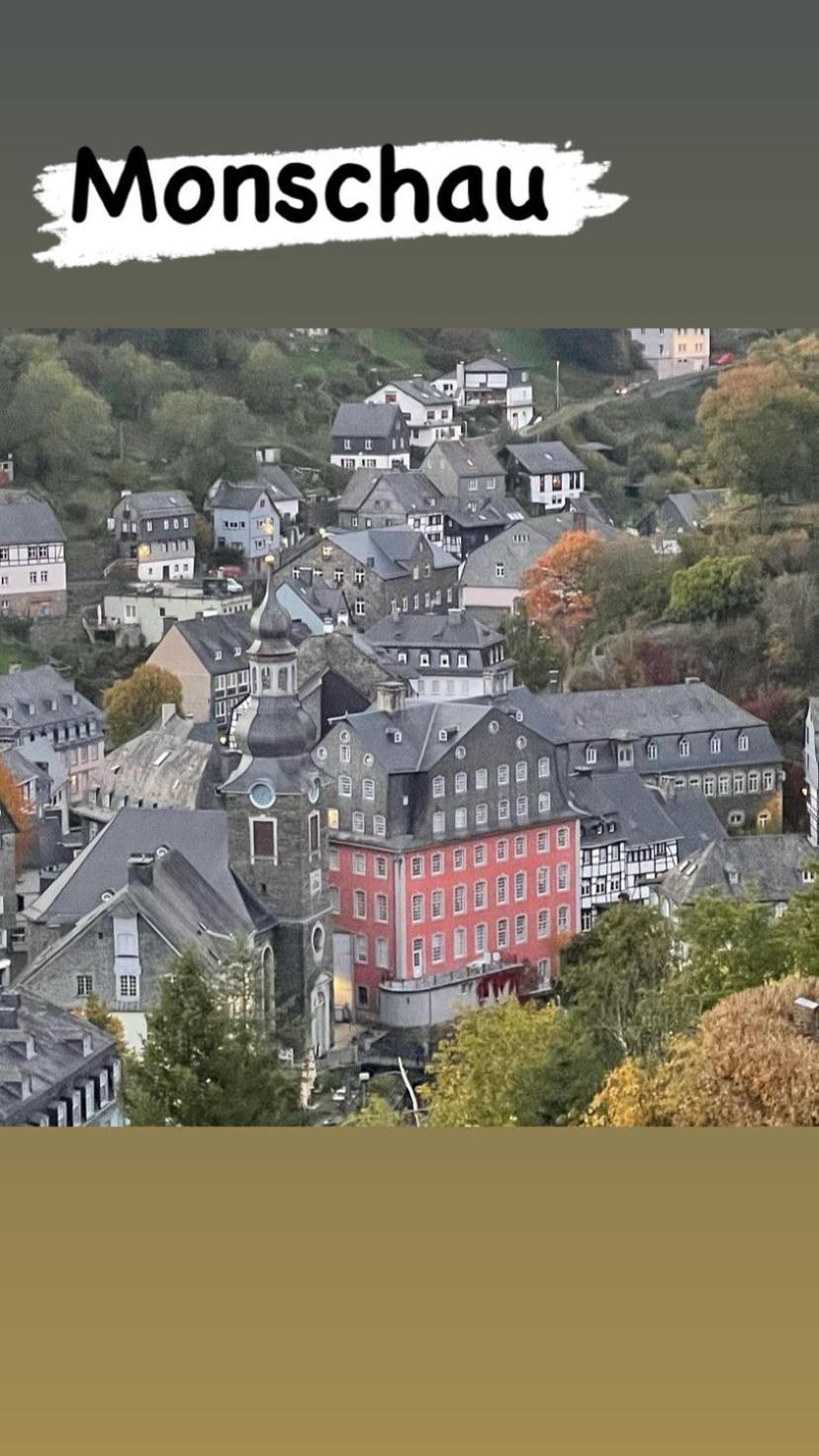 Hueftgold Schlafen & Wohnen Apartment Моншау Екстериор снимка
