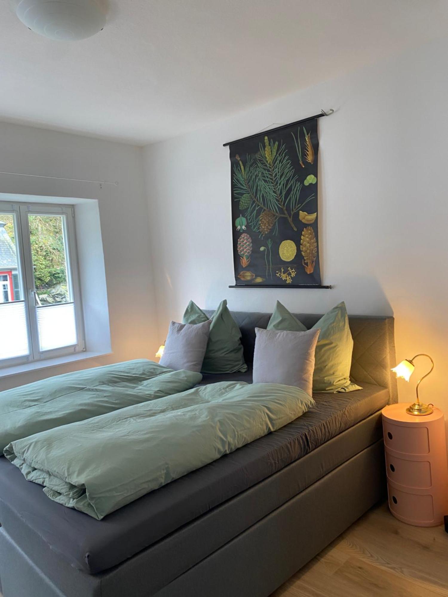 Hueftgold Schlafen & Wohnen Apartment Моншау Екстериор снимка